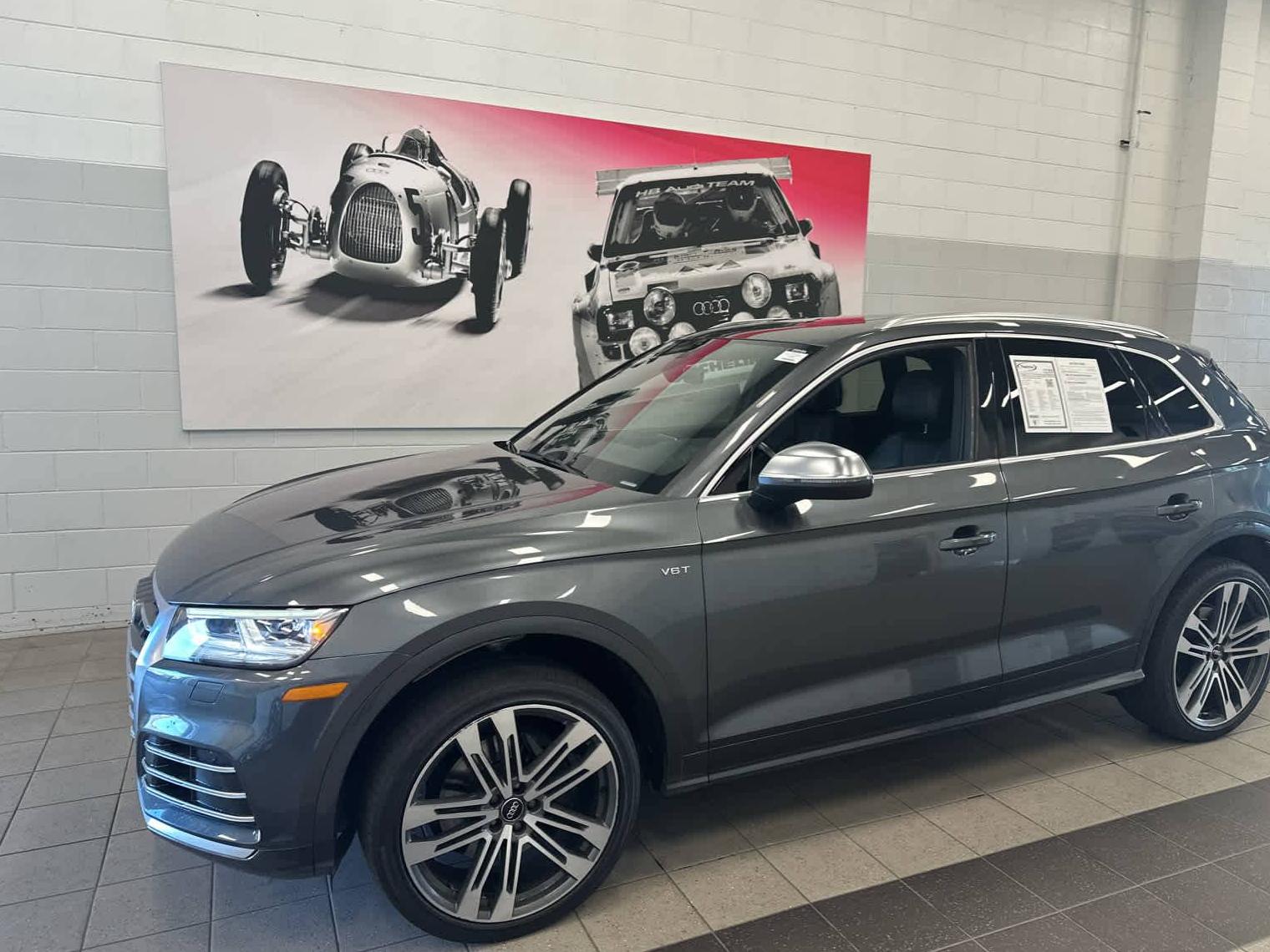 AUDI SQ5 2018 WA1A4AFY0J2009857 image