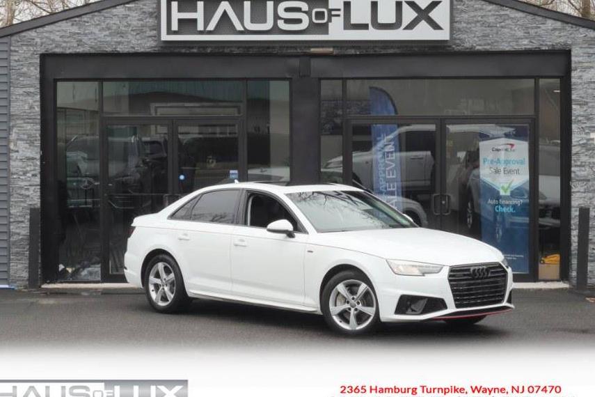AUDI A4 2019 WAUDNAF45KA012271 image