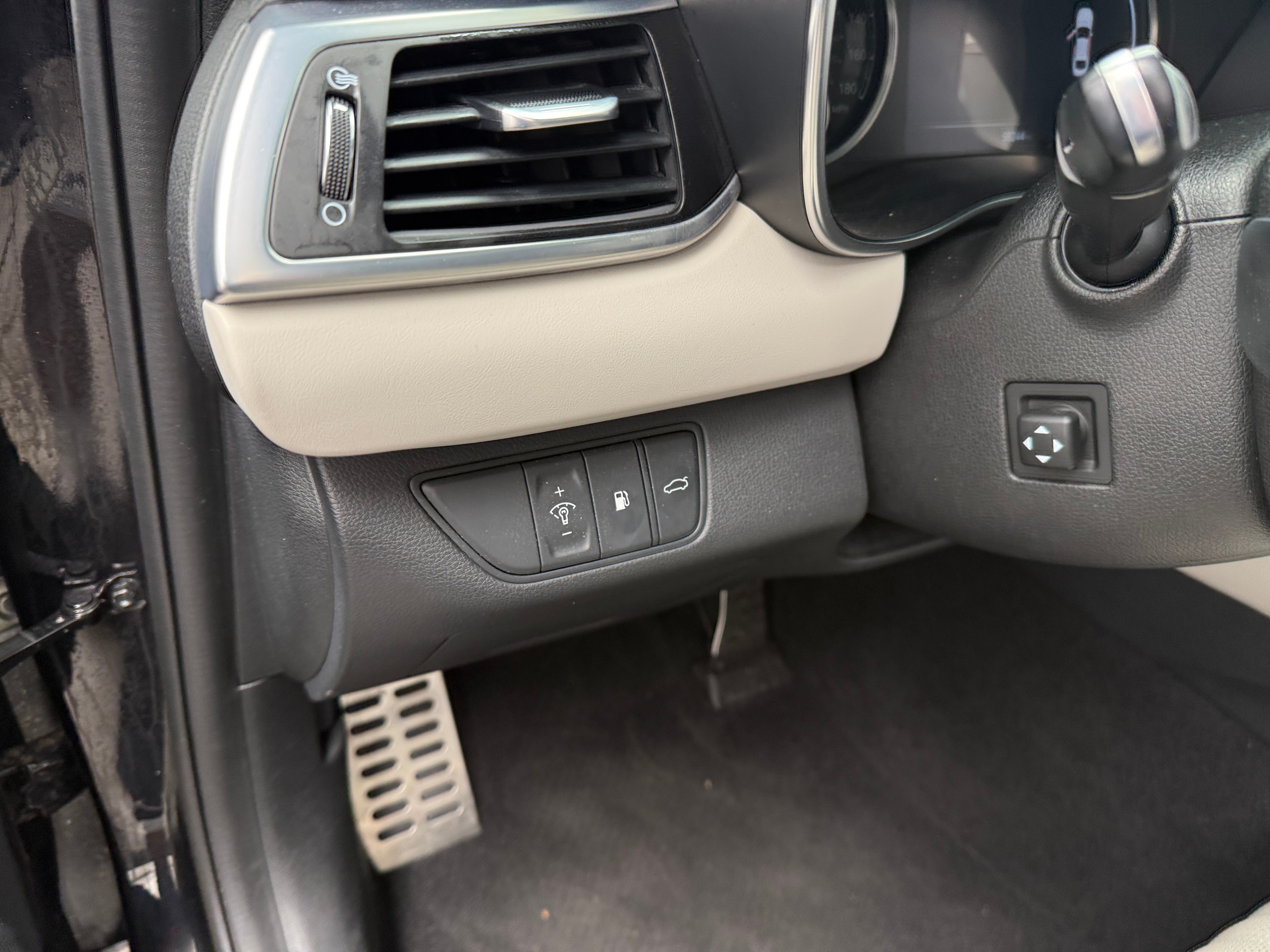 genesis g70 2023 KMTG34TA4PU120227 image genesis g70 2023 KMTG34TA4PU120227 image