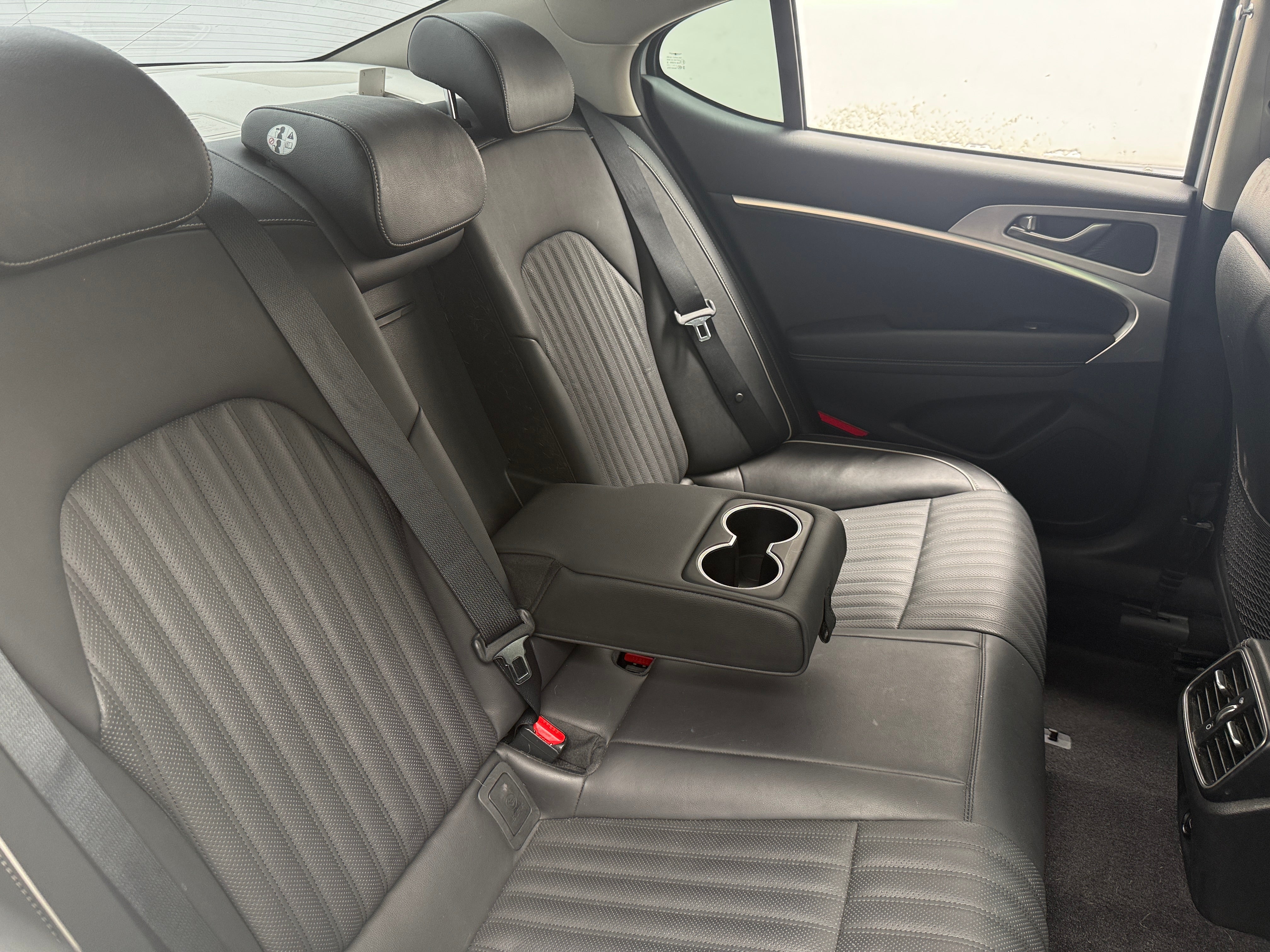 genesis g70 2019 KMTG34LA6KU014290 image genesis g70 2019 KMTG34LA6KU014290 image