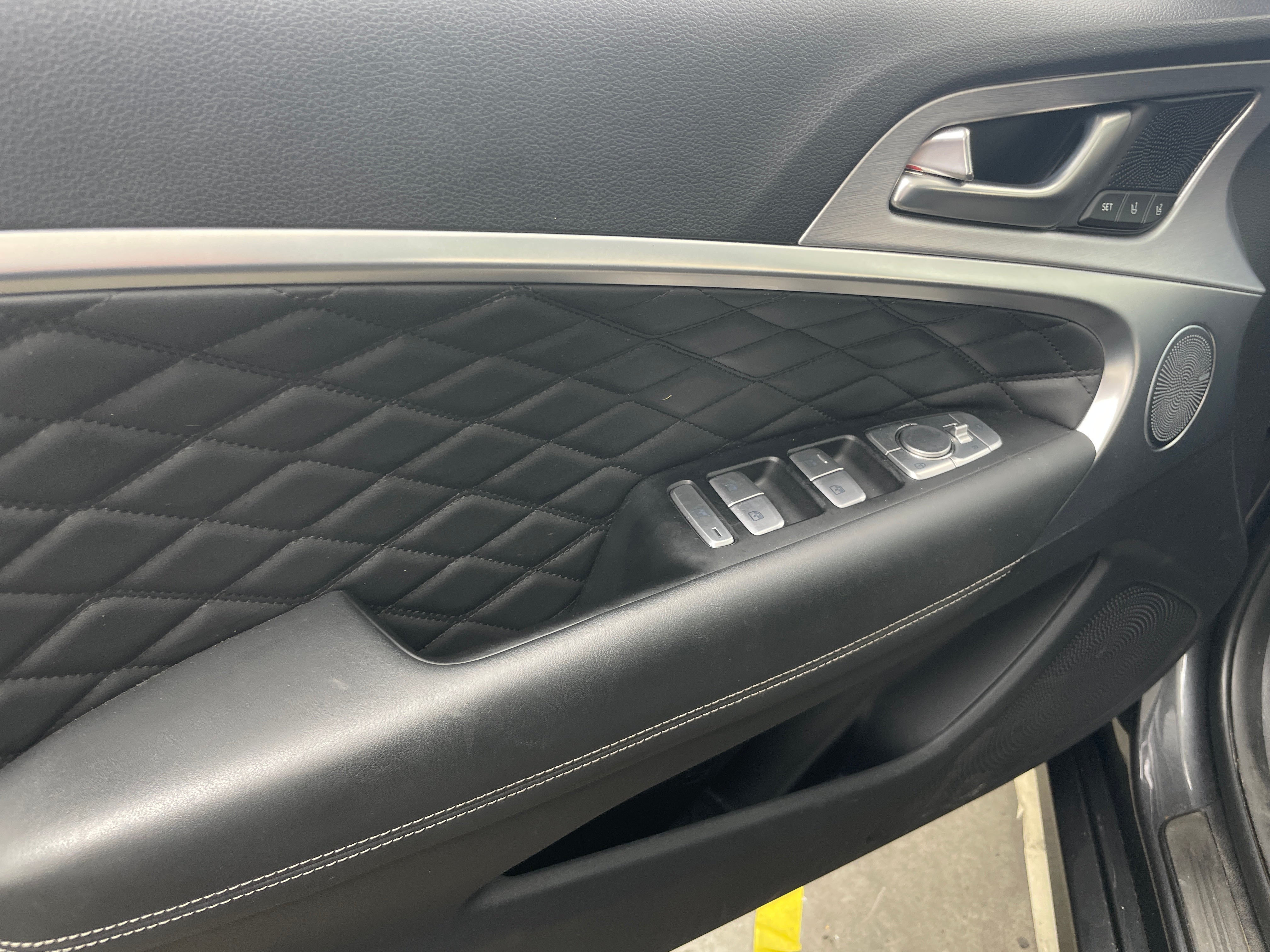 genesis g70 2020 KMTG34LE6LU050825 image genesis g70 2020 KMTG34LE6LU050825 image