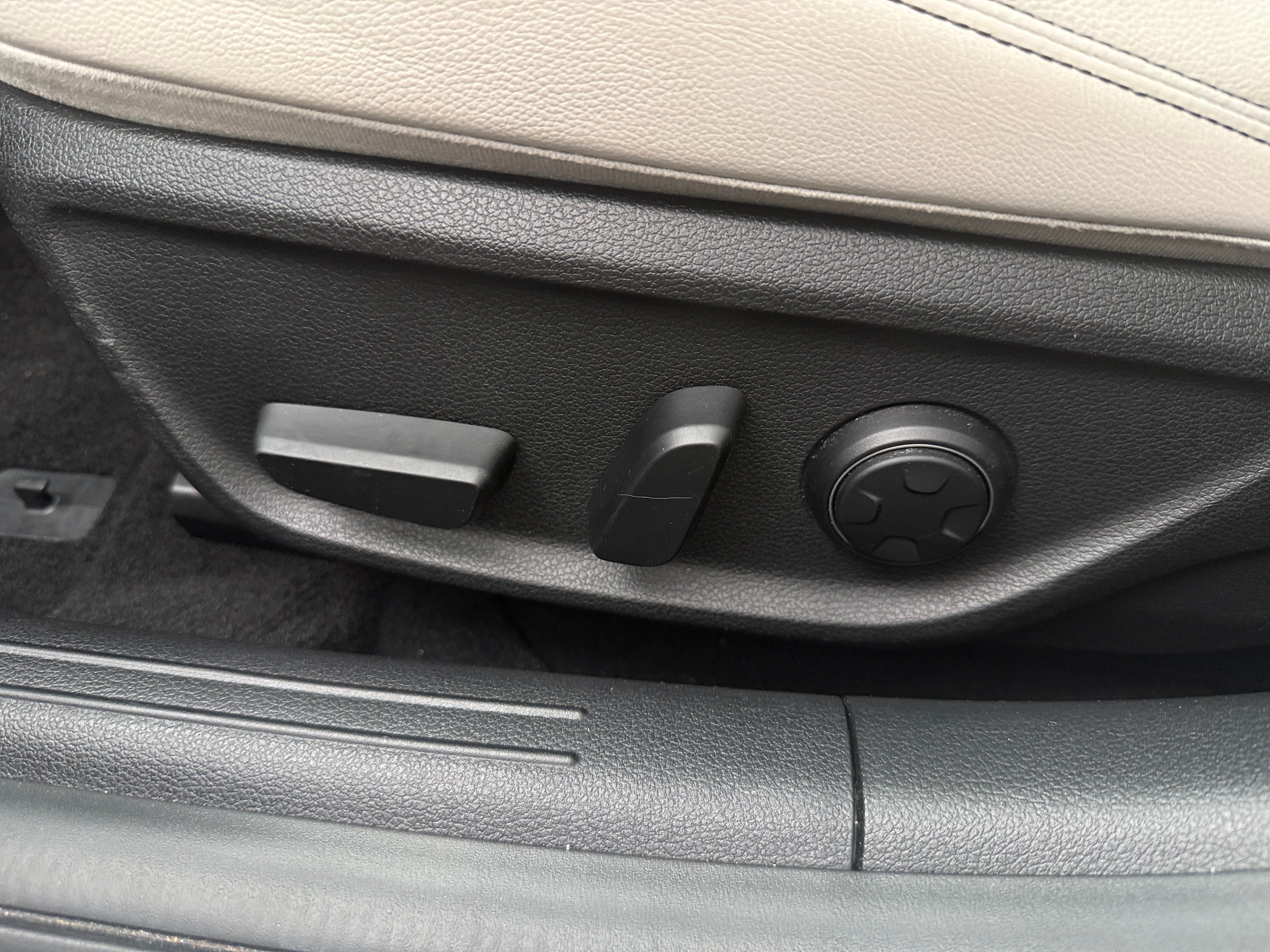 genesis g70 2025 KMTG34SC1SU154573 image genesis g70 2025 KMTG34SC1SU154573 image