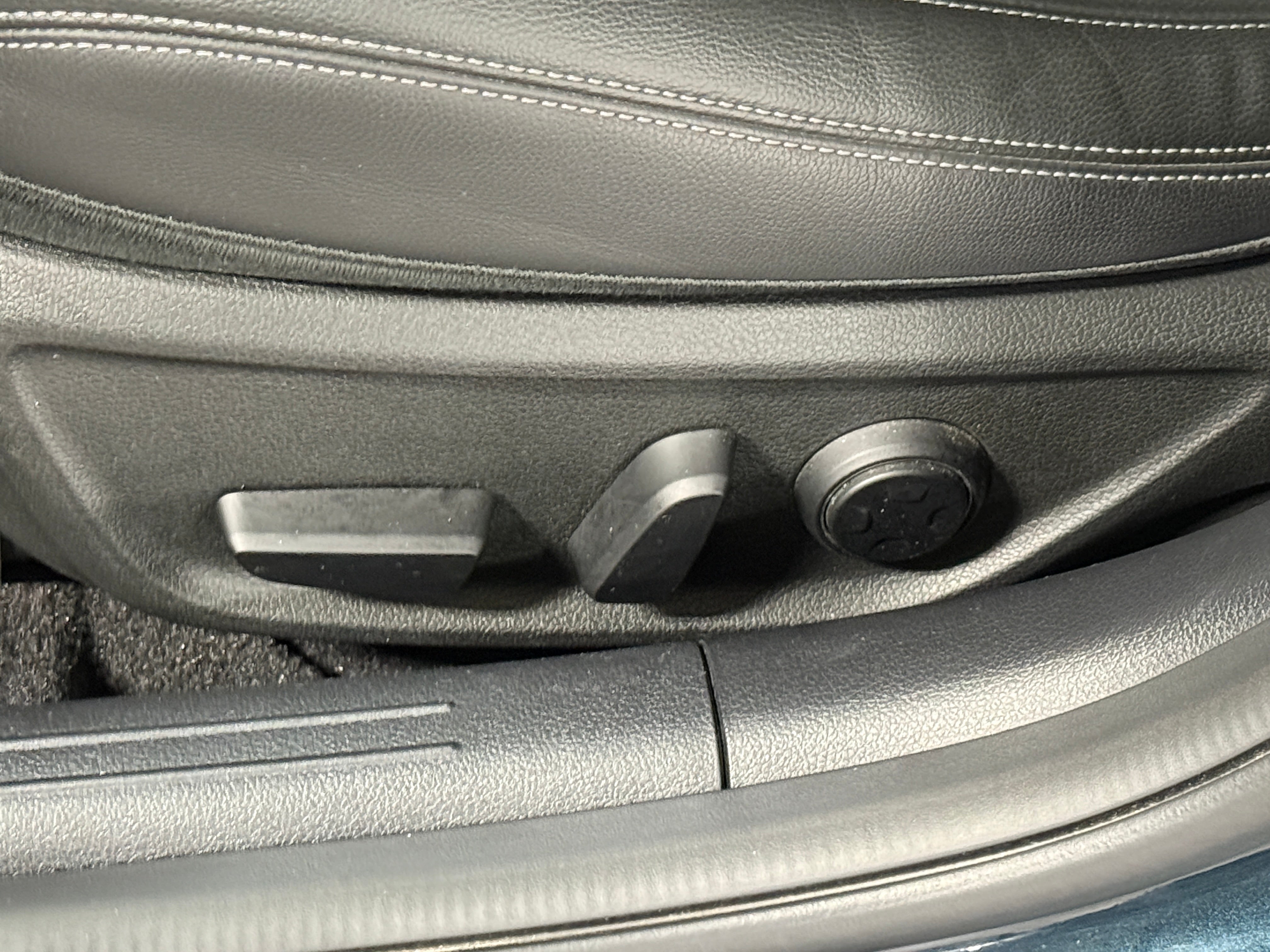 genesis g70 2025 KMTG34SC4SU155569 image genesis g70 2025 KMTG34SC4SU155569 image