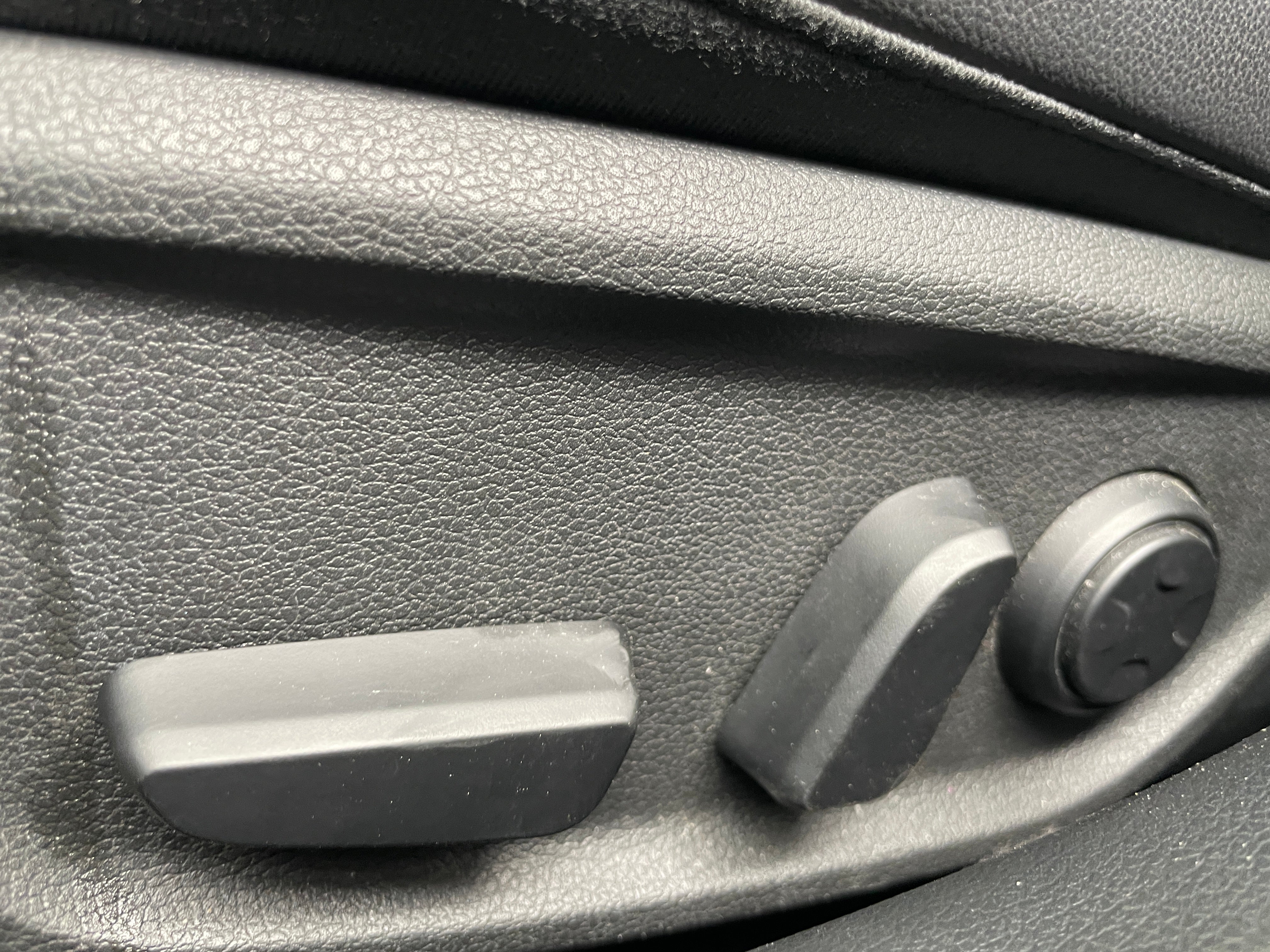 genesis g70 2025 KMTG34SC4SU152350 image genesis g70 2025 KMTG34SC4SU152350 image