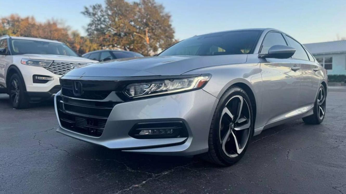HONDA ACCORD 2018 1HGCV1E38JA025474 image