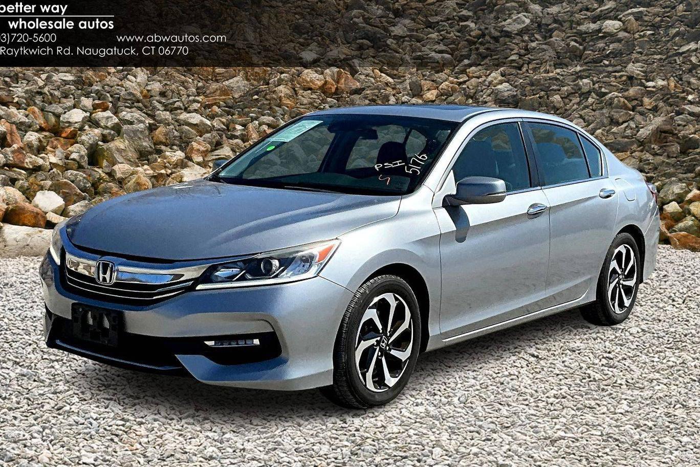 HONDA ACCORD 2017 1HGCR2F04HA167779 image