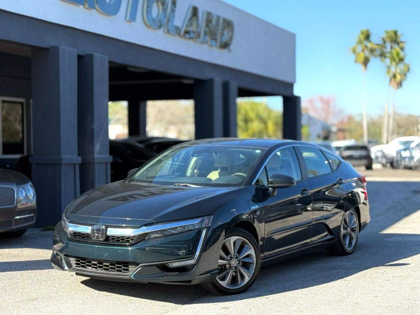 HONDA CLARITY 2018 JHMZC5F13JC018812 image
