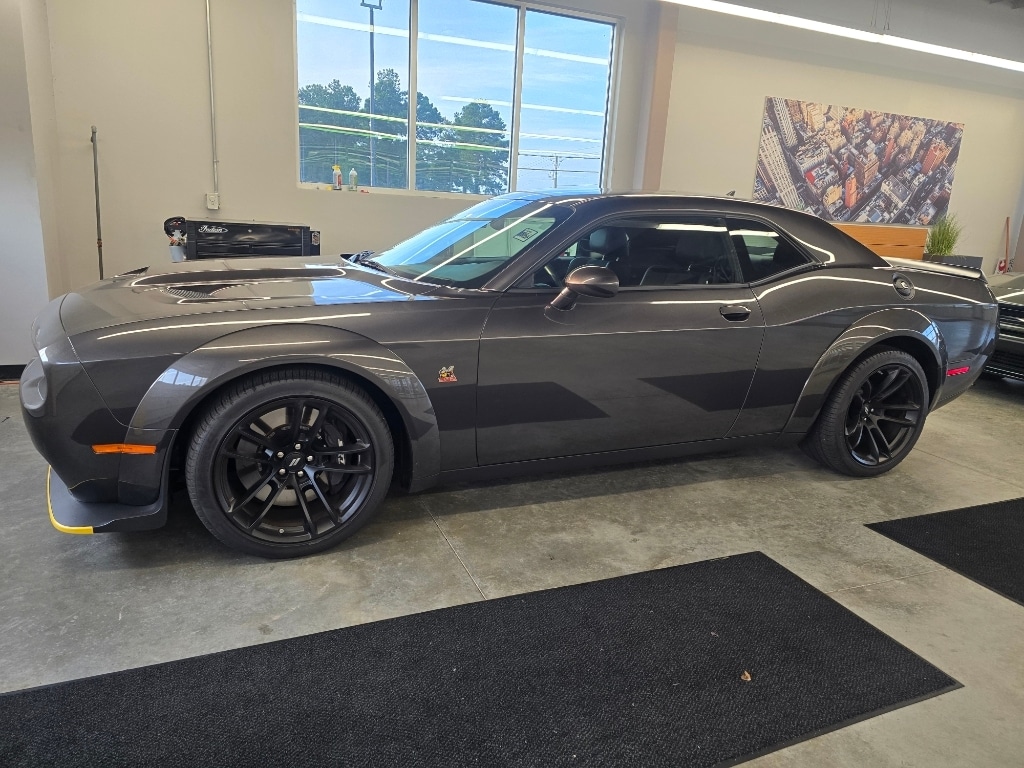 dodge challenger 2023 2C3CDZFJ9PH693814 image dodge challenger 2023 2C3CDZFJ9PH693814 image
