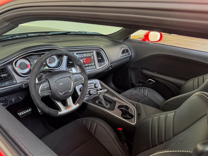 dodge challenger 2018 2C3CDZH92JH102331 image dodge challenger 2018 2C3CDZH92JH102331 image