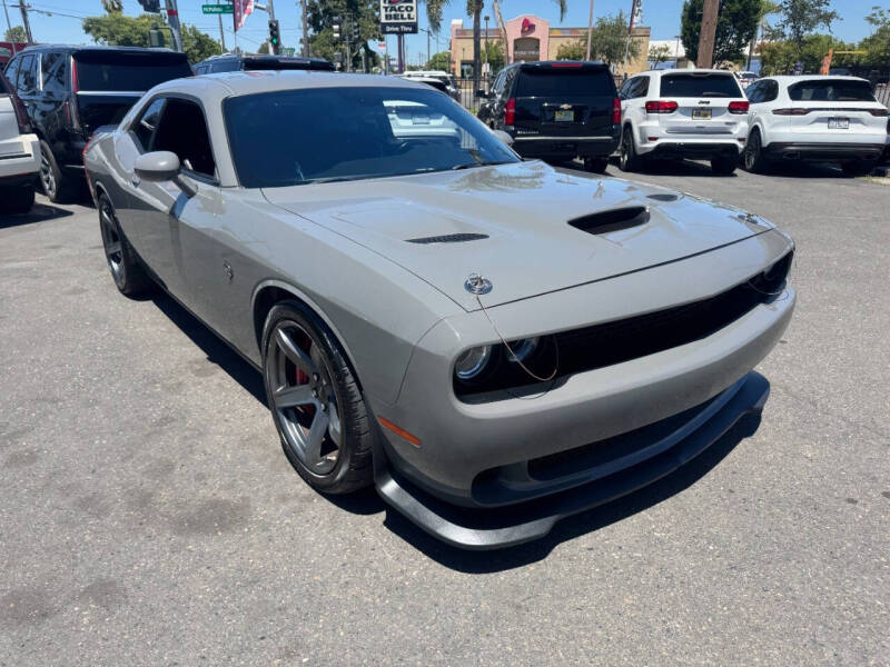 dodge challenger 2018 2C3CDZC90JH235872 image dodge challenger 2018 2C3CDZC90JH235872 image