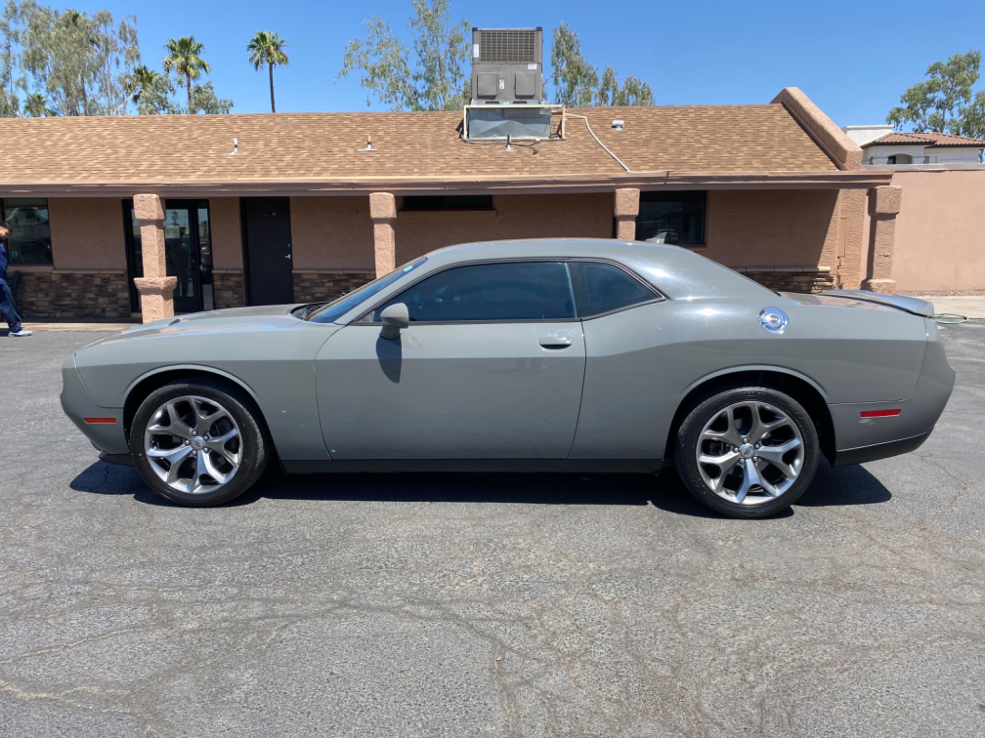 dodge challenger 2017 2C3CDZAG3HH522702 image dodge challenger 2017 2C3CDZAG3HH522702 image