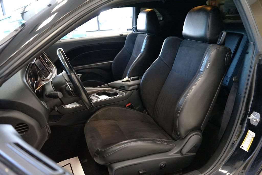 dodge challenger 2020 2C3CDZJG9LH201692 image dodge challenger 2020 2C3CDZJG9LH201692 image