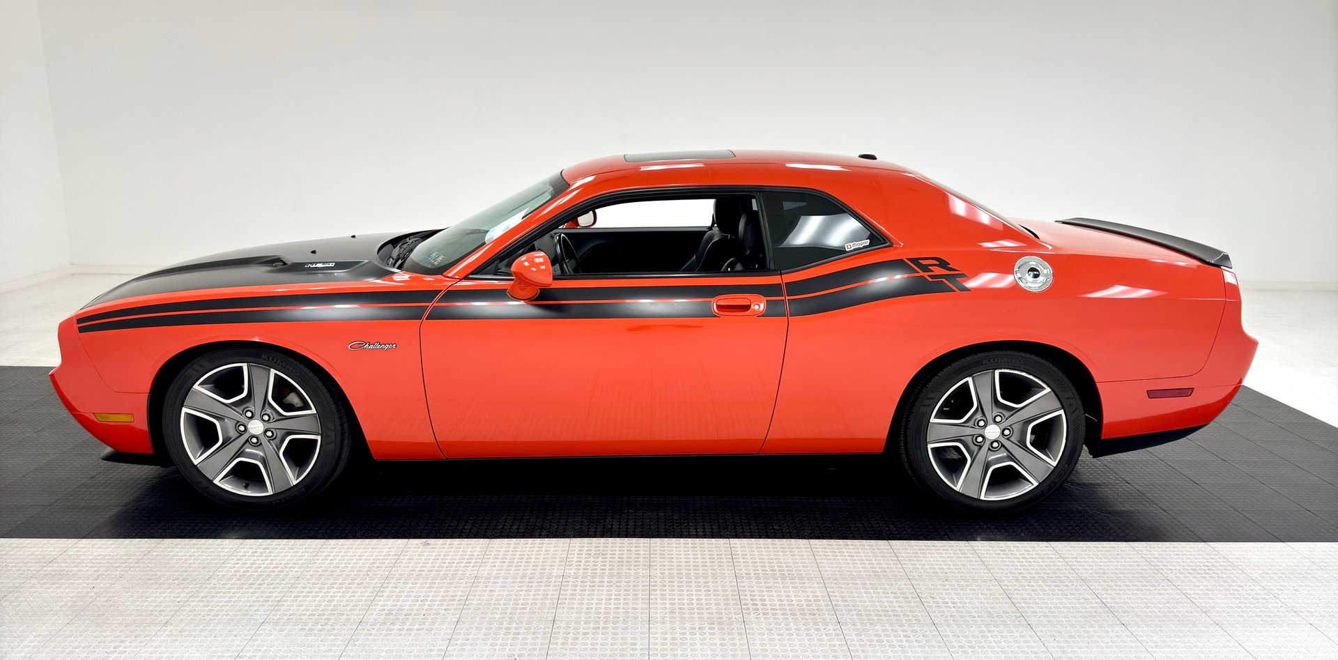 dodge challenger 2010 2B3CJ5DT3AH261360 image dodge challenger 2010 2B3CJ5DT3AH261360 image