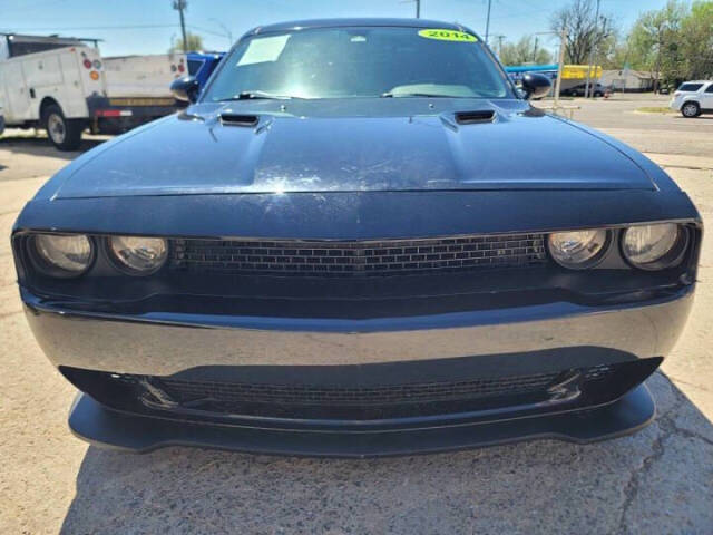 dodge challenger 2014 2C3CDYDJ6EH111372 image dodge challenger 2014 2C3CDYDJ6EH111372 image