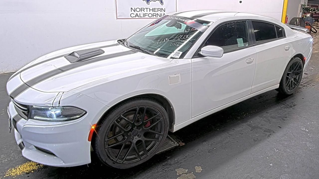 dodge charger 2016 2C3CDXBGXGH160417 image dodge charger 2016 2C3CDXBGXGH160417 image