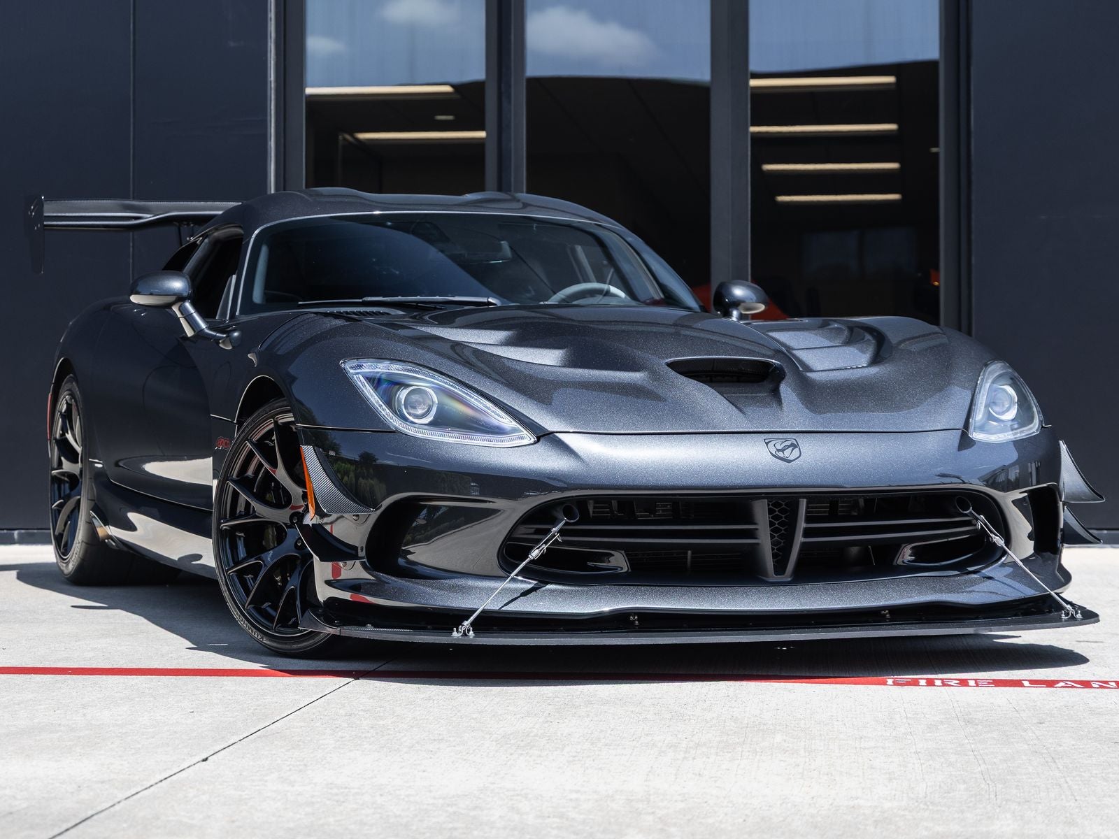dodge viper 2016 1C3BDECZ6GV100285 image dodge viper 2016 1C3BDECZ6GV100285 image