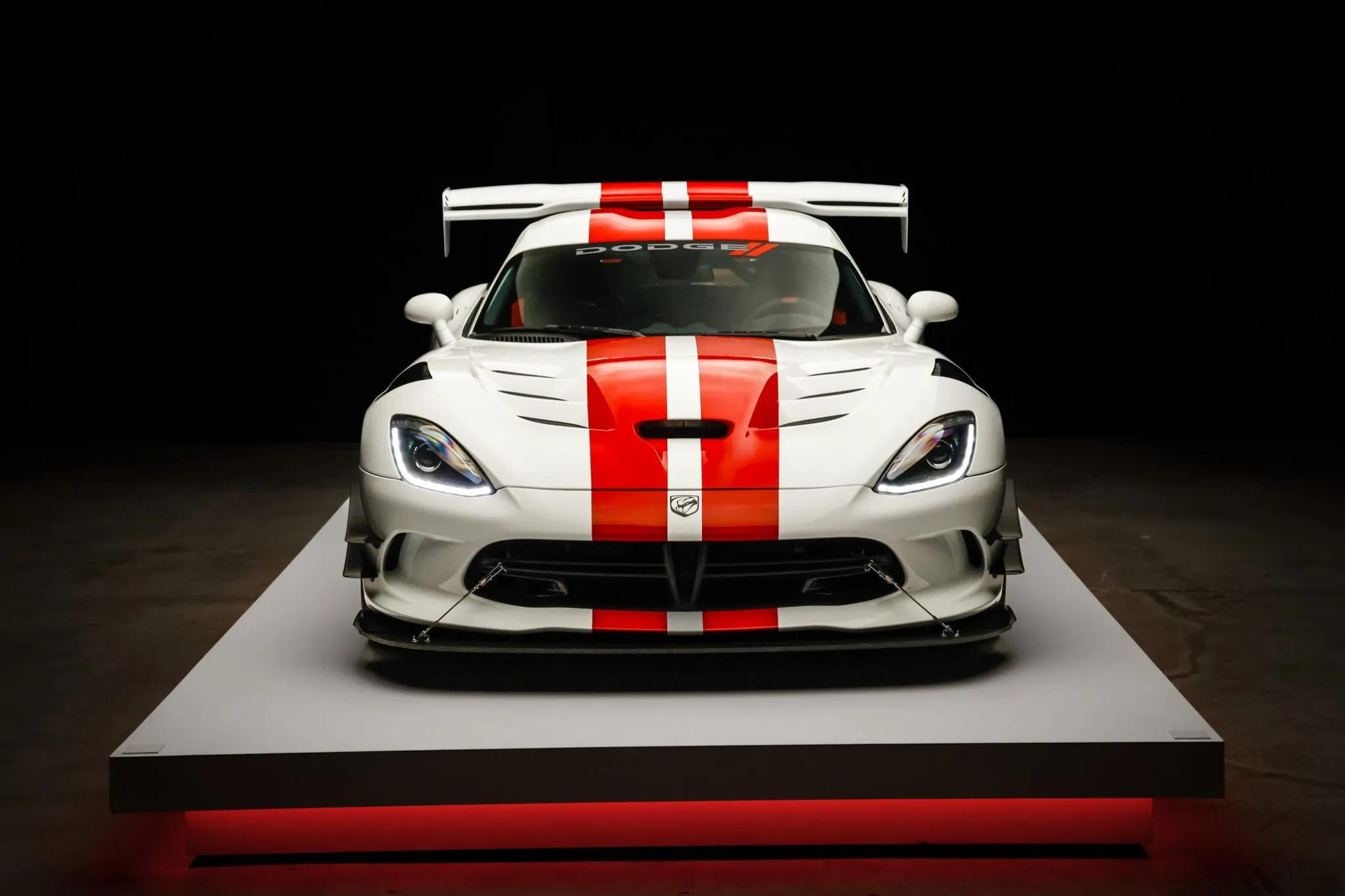 dodge viper 2017 1C3BDECZ2HV500510 image dodge viper 2017 1C3BDECZ2HV500510 image
