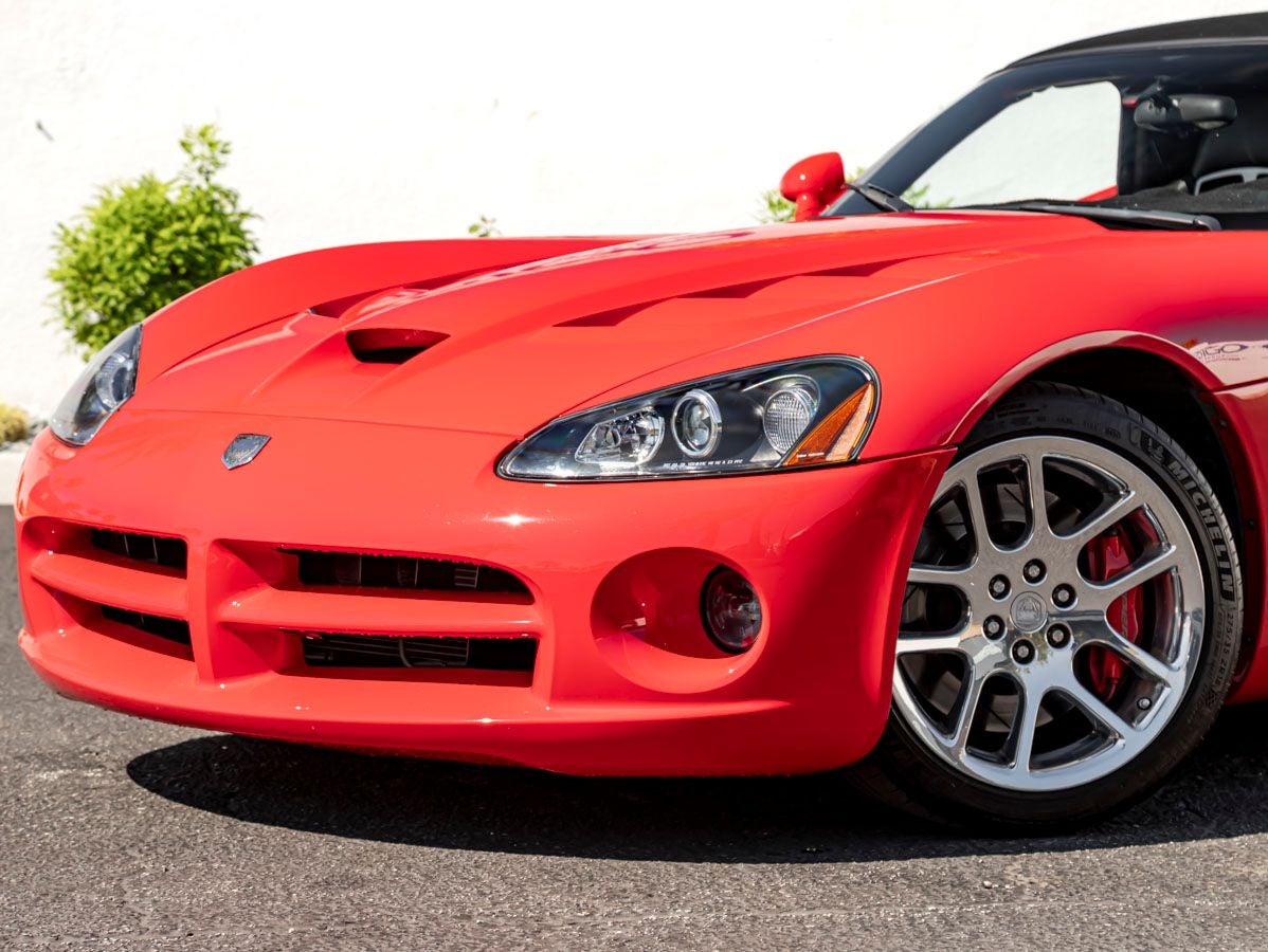 dodge viper 2004 1B3JZ65Z04V100419 image dodge viper 2004 1B3JZ65Z04V100419 image