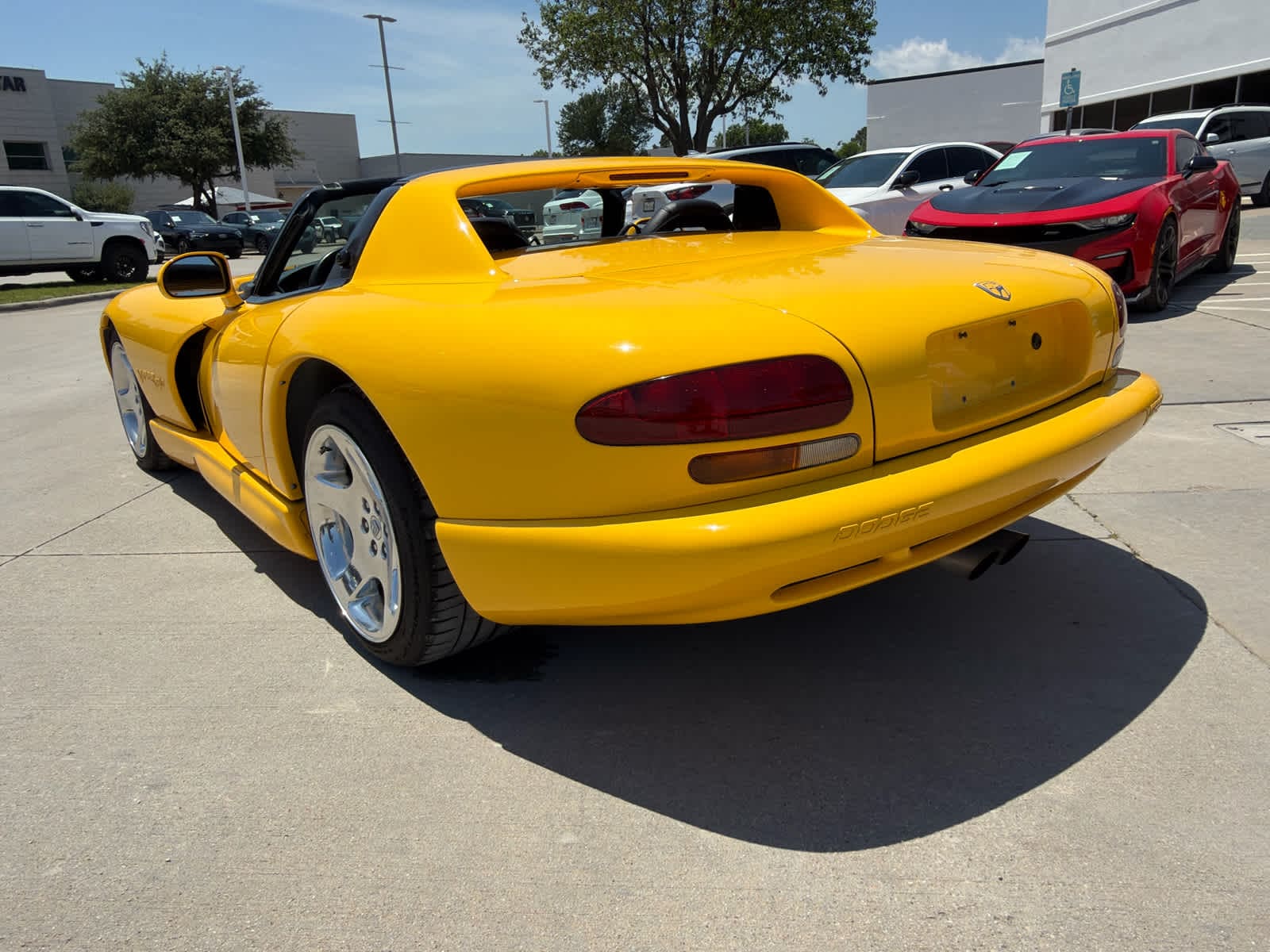 dodge viper 2001 1B3ER65E21V700692 image dodge viper 2001 1B3ER65E21V700692 image