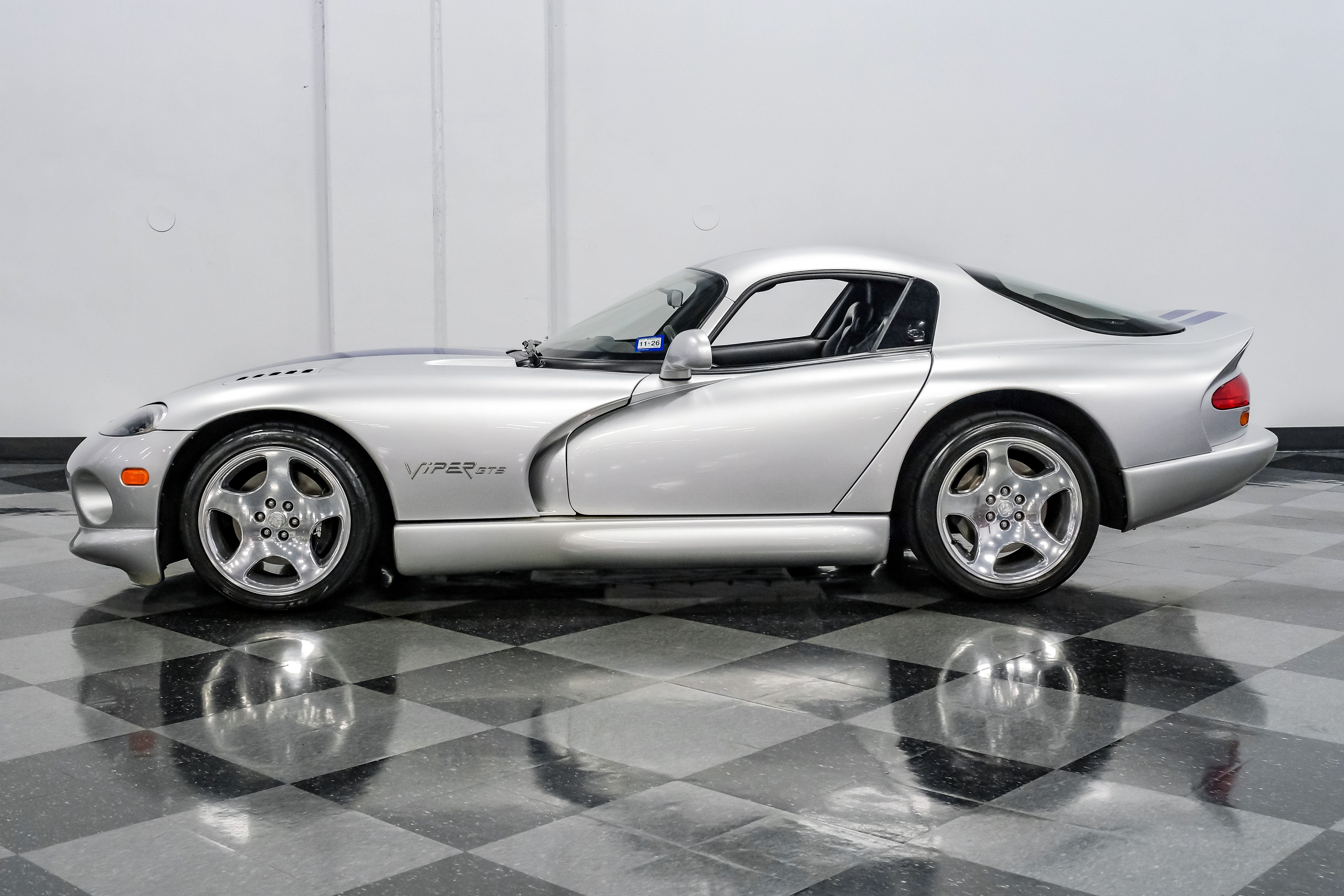 dodge viper 1999 1B3ER69E0XV502678 image dodge viper 1999 1B3ER69E0XV502678 image