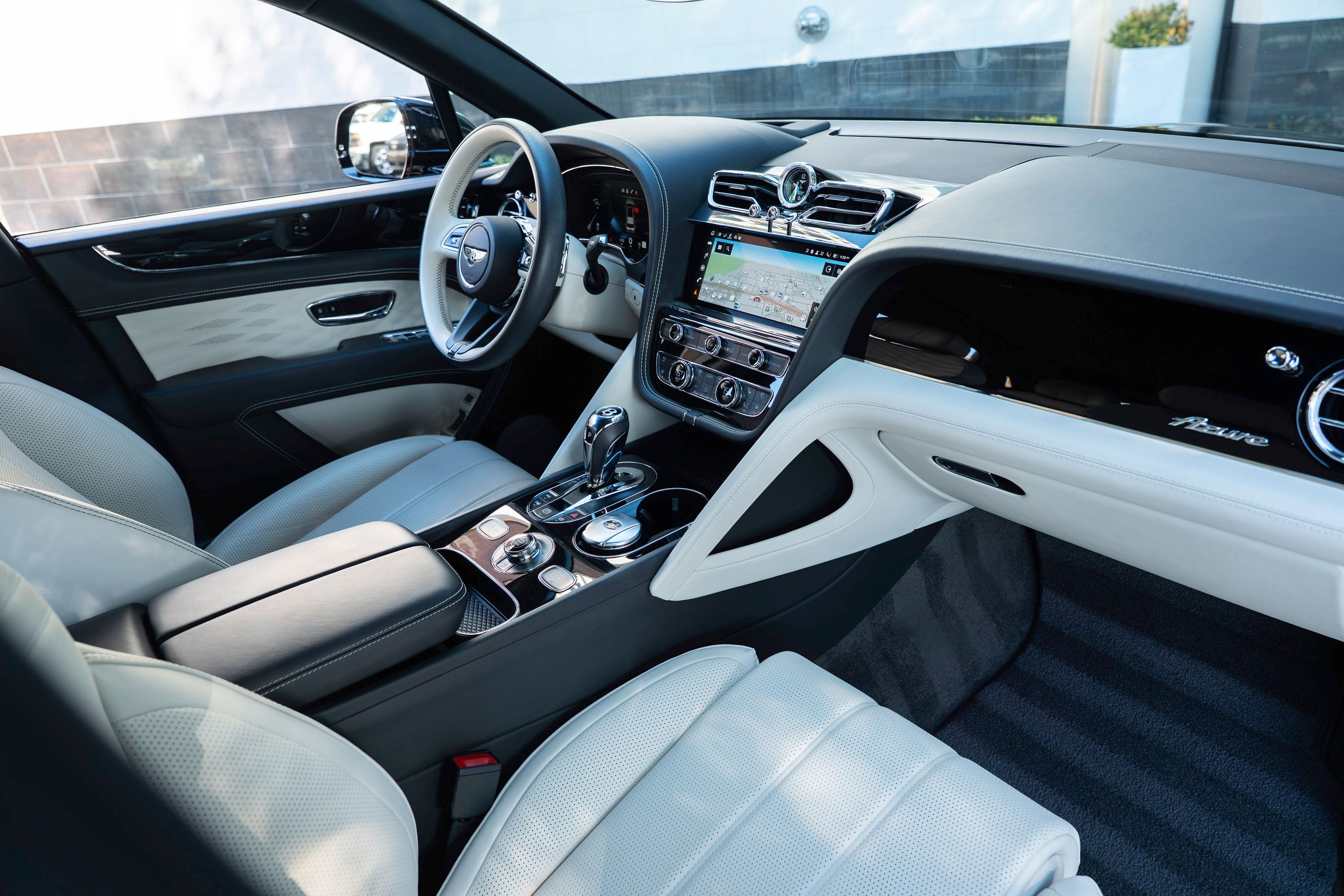 bentley bentayga 2023 SJAHT2ZV0PC019744 image bentley bentayga 2023 SJAHT2ZV0PC019744 image