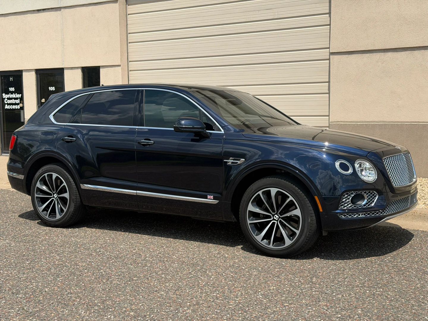 bentley bentayga 2017 SJAAC2ZV6HC014308 image bentley bentayga 2017 SJAAC2ZV6HC014308 image