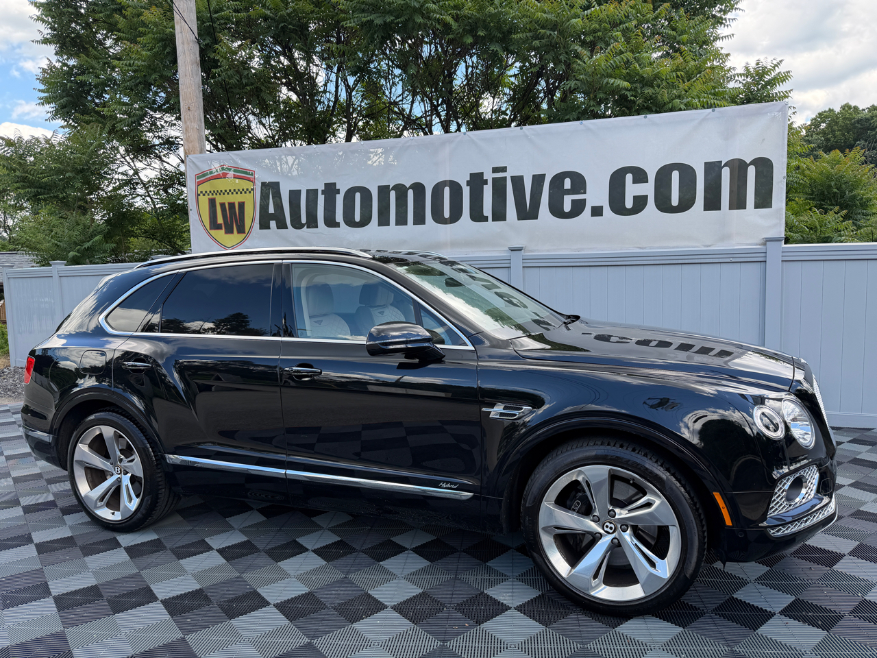 bentley bentayga 2020 SJAAJ2ZV6LC027395 image bentley bentayga 2020 SJAAJ2ZV6LC027395 image