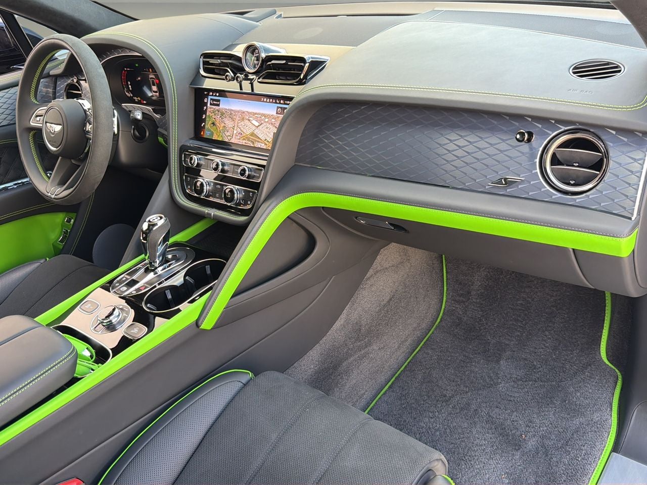 bentley bentayga 2025 SJAAT2ZV0SC030401 image bentley bentayga 2025 SJAAT2ZV0SC030401 image