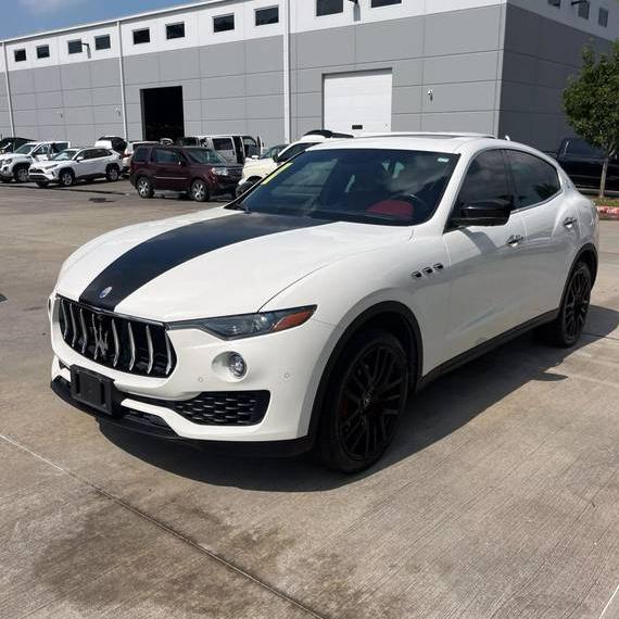 MASERATI LEVANTE 2017 ZN661XUA8HX225903 image