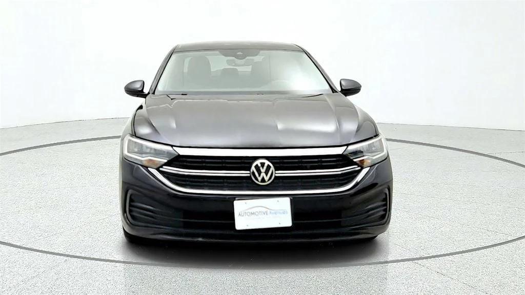 volkswagen jetta 2023 3VW7M7BU0PM028185 image volkswagen jetta 2023 3VW7M7BU0PM028185 image