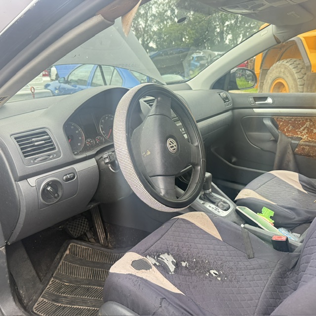 volkswagen jetta 2008 3VWHM71K88M133689 image volkswagen jetta 2008 3VWHM71K88M133689 image