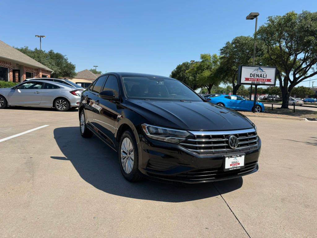 volkswagen jetta 2019 3VWC57BU0KM230786 image volkswagen jetta 2019 3VWC57BU0KM230786 image