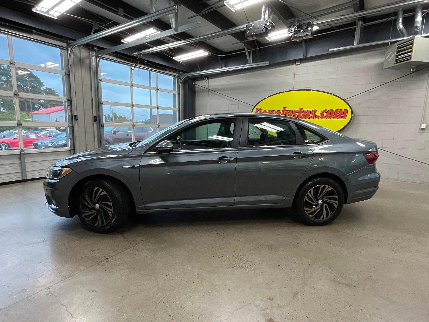 volkswagen jetta 2019 3VWGB7BU2KM203924 image volkswagen jetta 2019 3VWGB7BU2KM203924 image