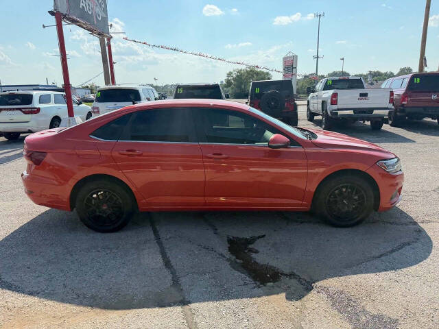 volkswagen jetta 2019 3VWC57BU0KM035609 image volkswagen jetta 2019 3VWC57BU0KM035609 image