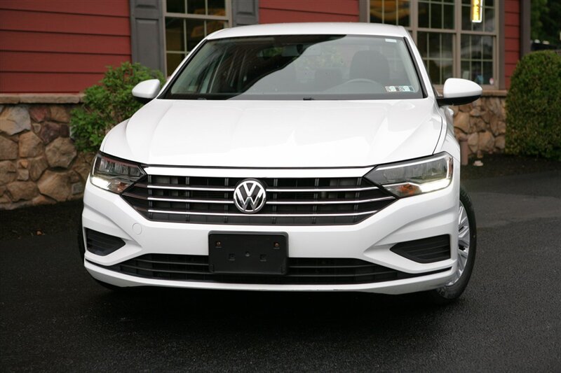 volkswagen jetta 2019 3VWC57BU8KM084170 image volkswagen jetta 2019 3VWC57BU8KM084170 image