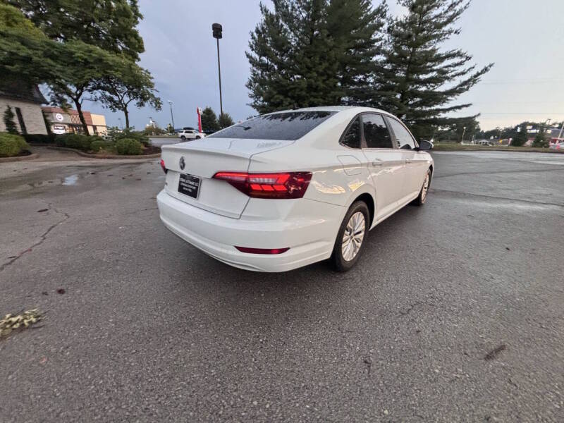 volkswagen jetta 2019 3VWC57BU5KM096051 image volkswagen jetta 2019 3VWC57BU5KM096051 image