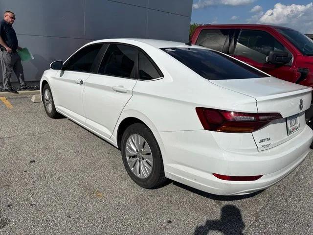 volkswagen jetta 2019 3VWC57BU4KM064305 image volkswagen jetta 2019 3VWC57BU4KM064305 image