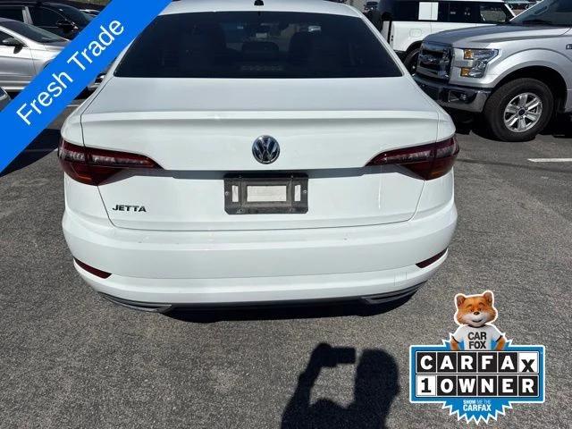 volkswagen jetta 2019 3VWC57BU8KM244421 image volkswagen jetta 2019 3VWC57BU8KM244421 image