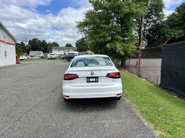volkswagen jetta 2018 3VWB67AJ0JM207636 image volkswagen jetta 2018 3VWB67AJ0JM207636 image