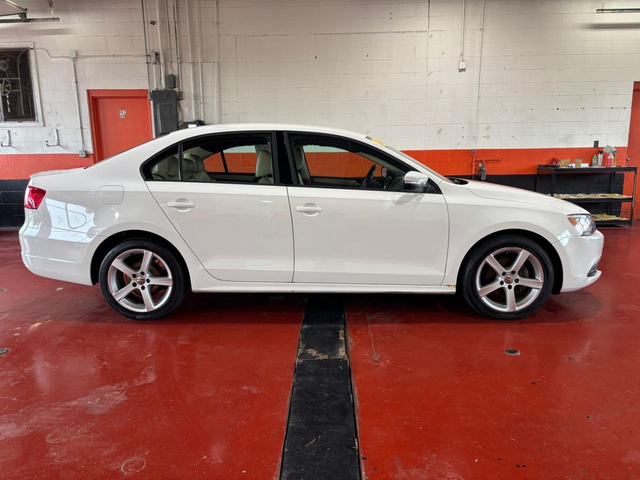 volkswagen jetta 2012 3VWDP7AJXCM067569 image volkswagen jetta 2012 3VWDP7AJXCM067569 image