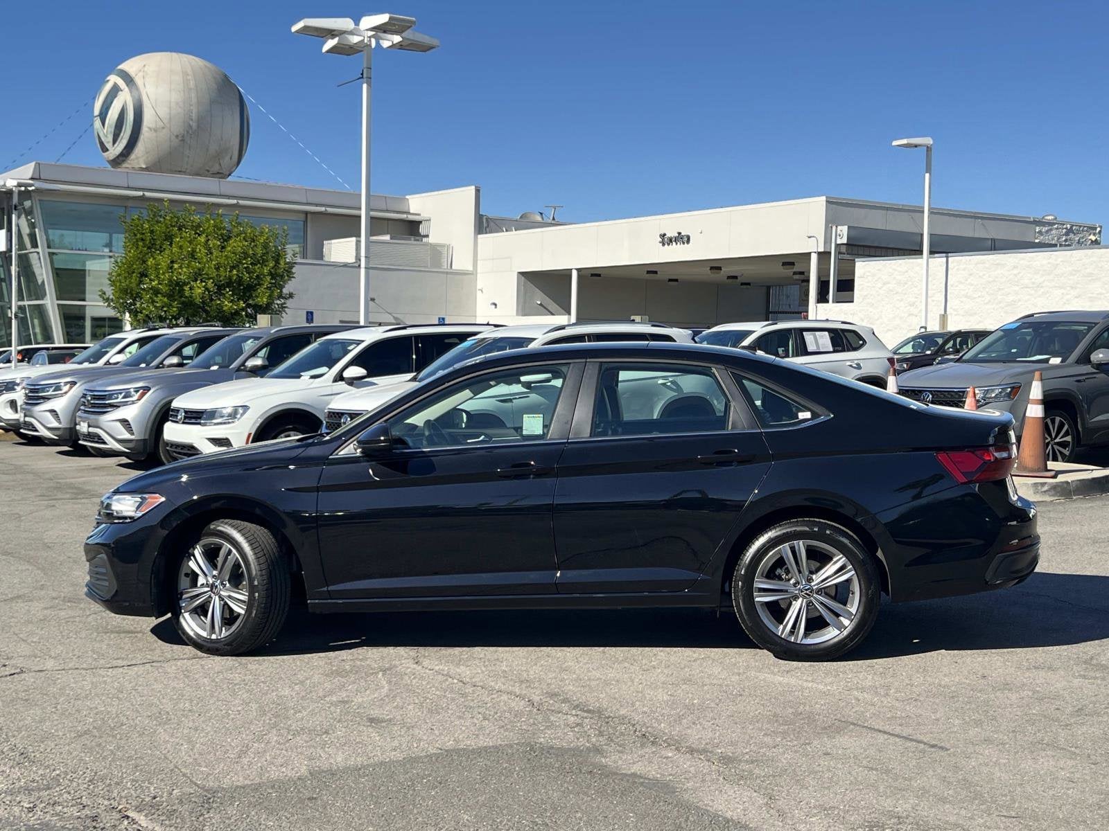 volkswagen jetta 2024 3VW7M7BU2RM043967 image volkswagen jetta 2024 3VW7M7BU2RM043967 image