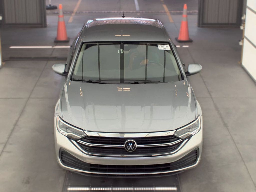 volkswagen jetta 2024 3VW5M7BU1RM023314 image volkswagen jetta 2024 3VW5M7BU1RM023314 image