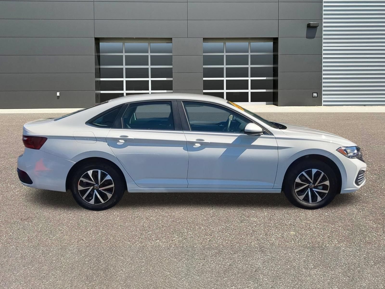 volkswagen jetta 2024 3VW5M7BUXRM073743 image volkswagen jetta 2024 3VW5M7BUXRM073743 image