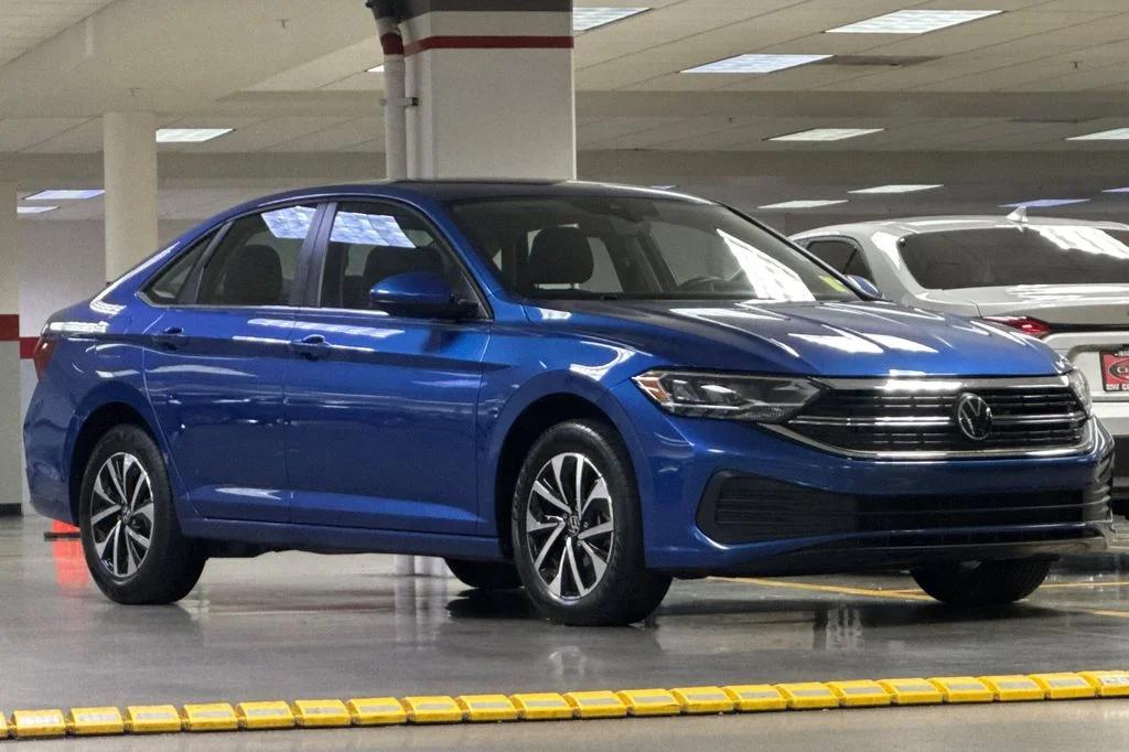 volkswagen jetta 2024 3VW5M7BU7RM063767 image volkswagen jetta 2024 3VW5M7BU7RM063767 image
