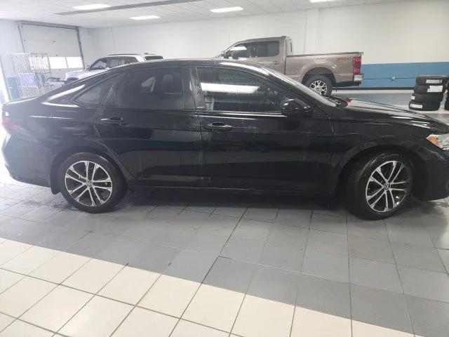 volkswagen jetta 2024 3VWAM7BU7RM083824 image volkswagen jetta 2024 3VWAM7BU7RM083824 image