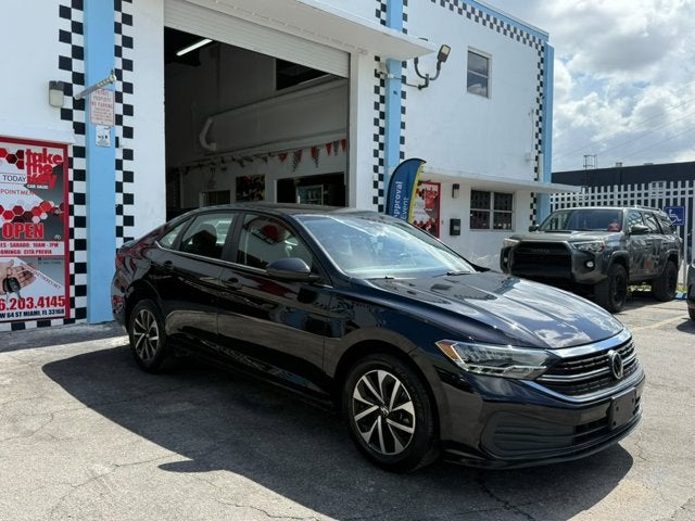 volkswagen jetta 2024 3VW5M7BU2RM007560 image volkswagen jetta 2024 3VW5M7BU2RM007560 image