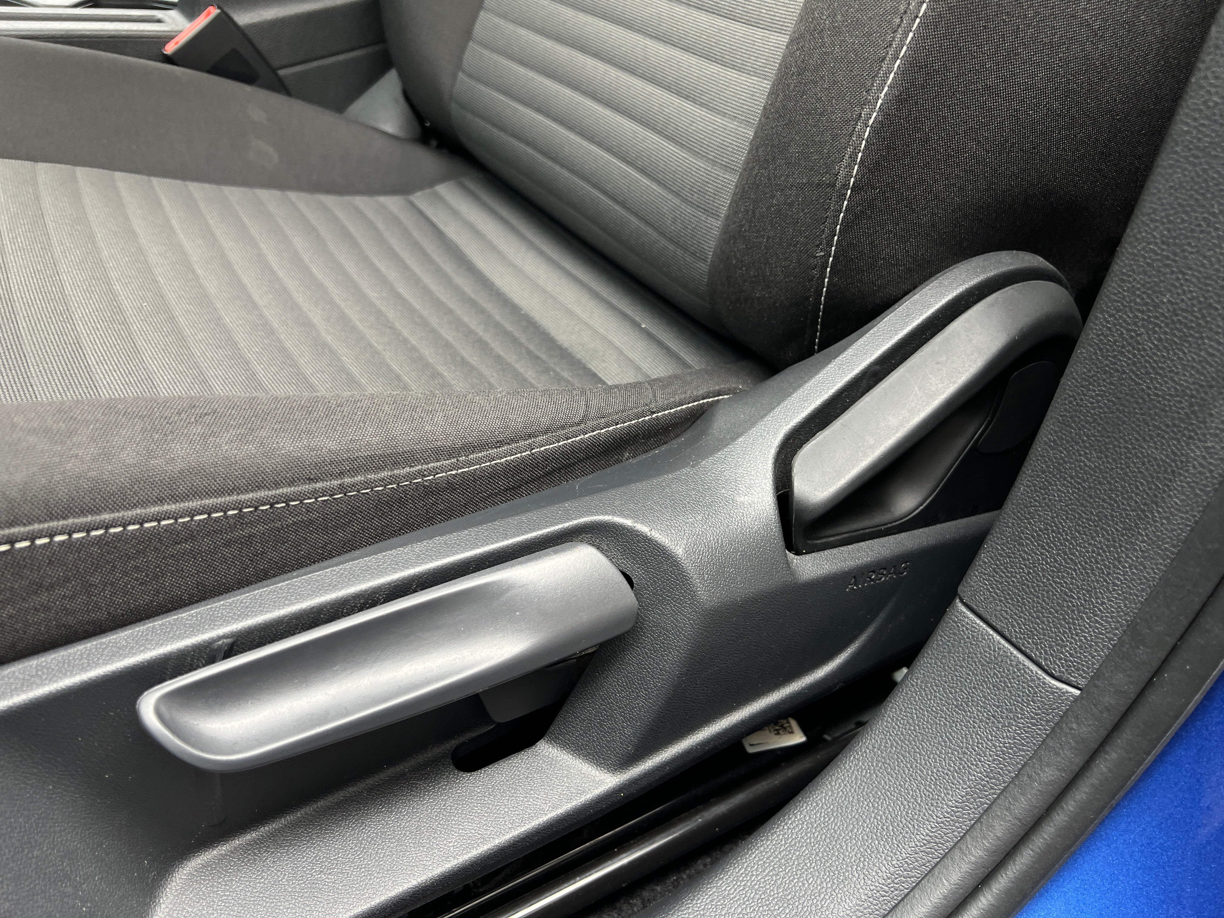 volkswagen jetta 2024 3VW5M7BU2RM041840 image volkswagen jetta 2024 3VW5M7BU2RM041840 image