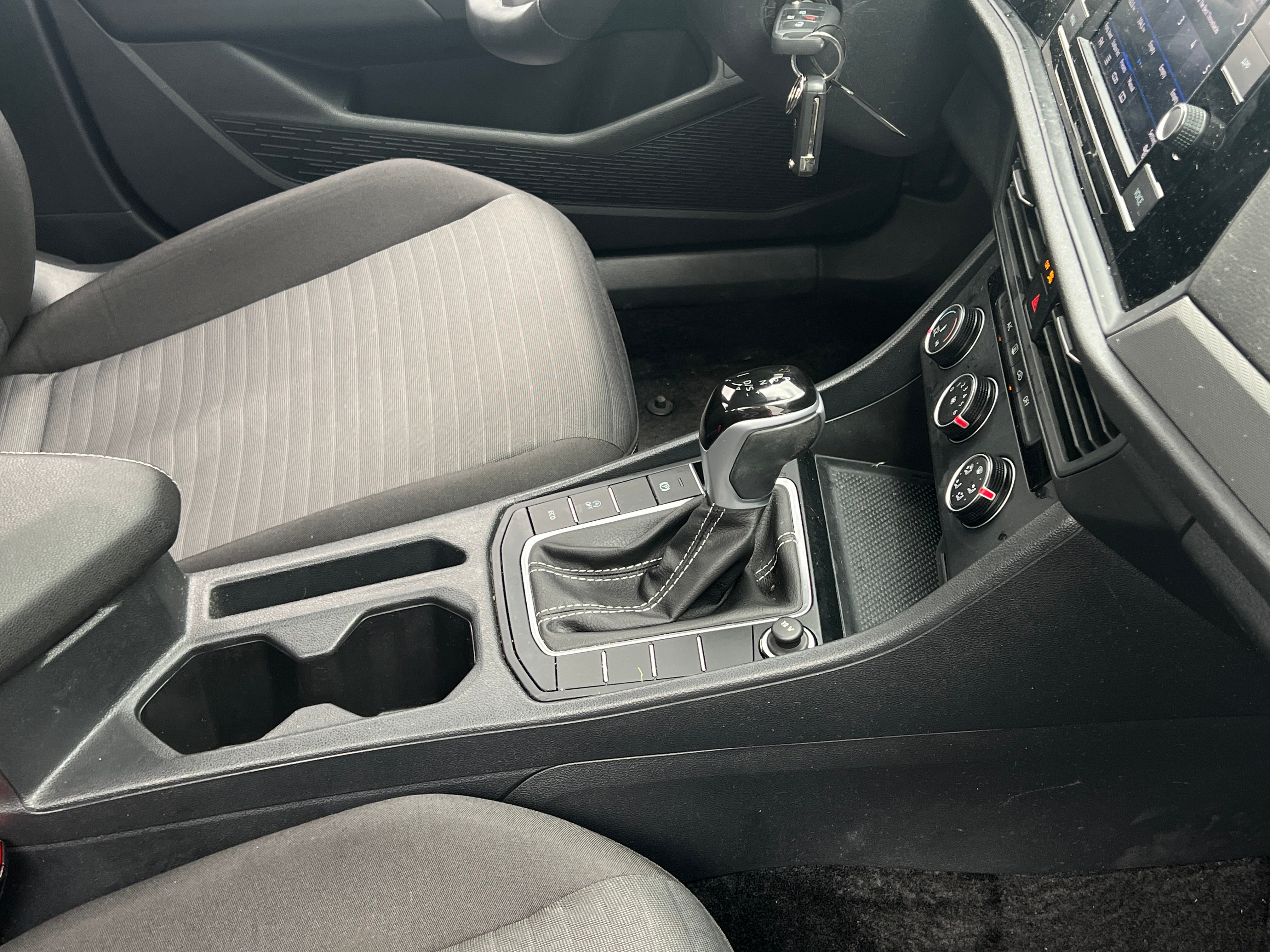 volkswagen jetta 2024 3VW5M7BU2RM099883 image volkswagen jetta 2024 3VW5M7BU2RM099883 image