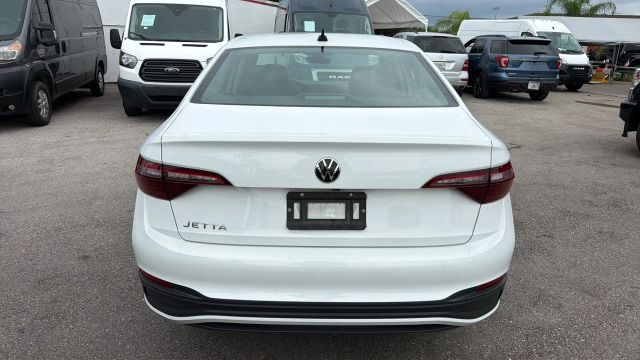 volkswagen jetta 2024 3VW5M7BU7RM081055 image volkswagen jetta 2024 3VW5M7BU7RM081055 image