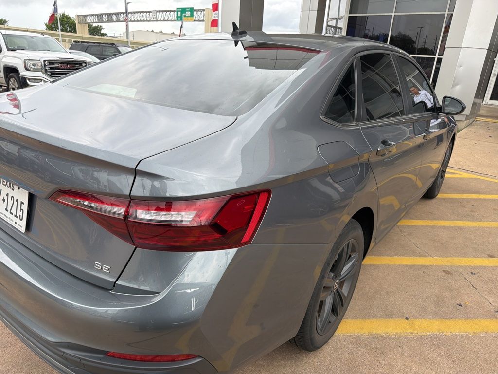 volkswagen jetta 2024 3VW7M7BU7RM057170 image volkswagen jetta 2024 3VW7M7BU7RM057170 image